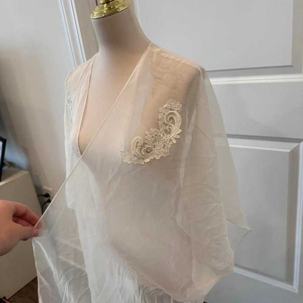 Vintage Cacique White Sheer Kimono Robe Floral Lace Appliqué One Size